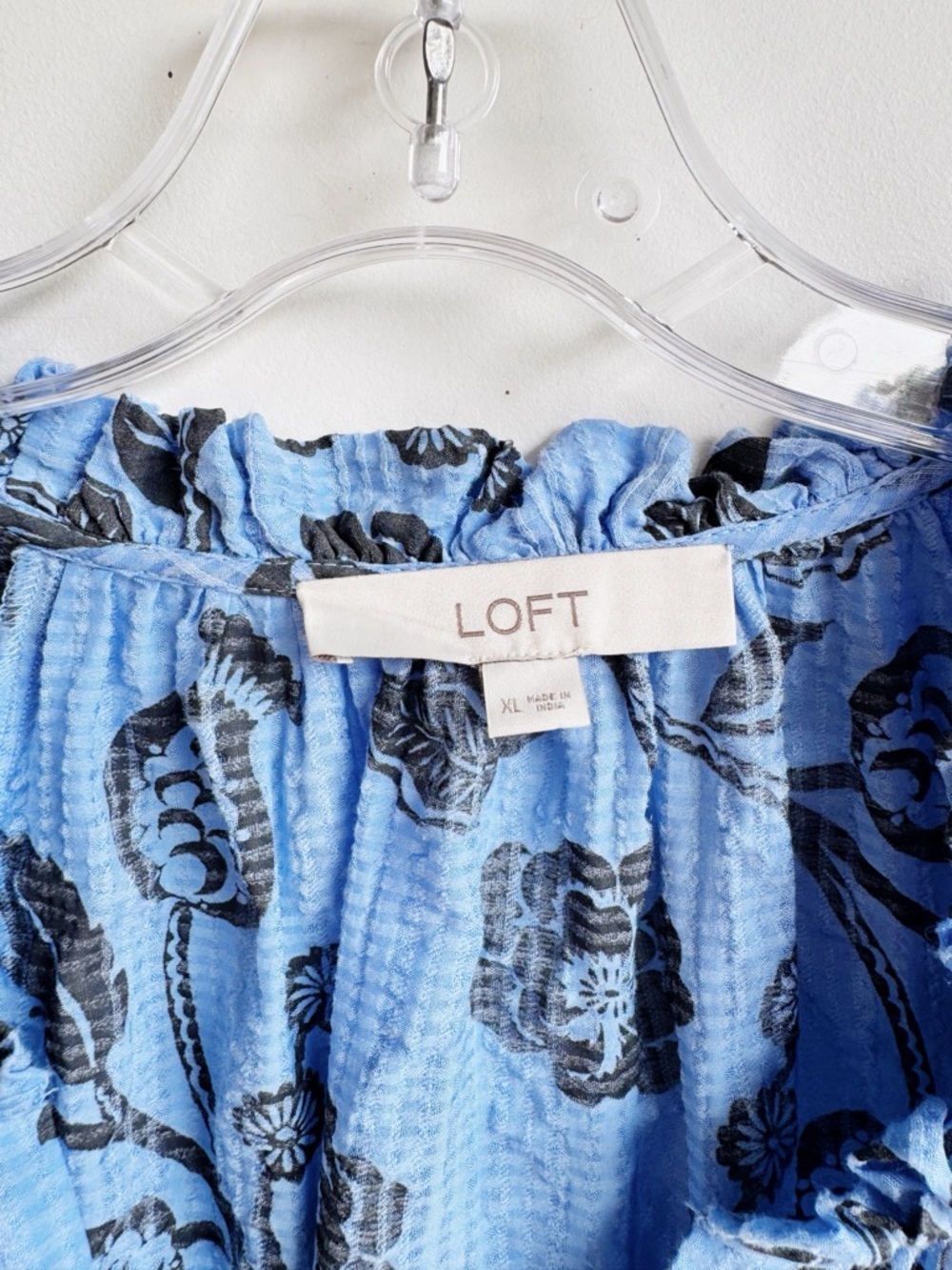 LOFT Cornflower Blue Floral Blouse XL Lightweight Airy Peasant Top Boho Chic - Picture 5 of 5
